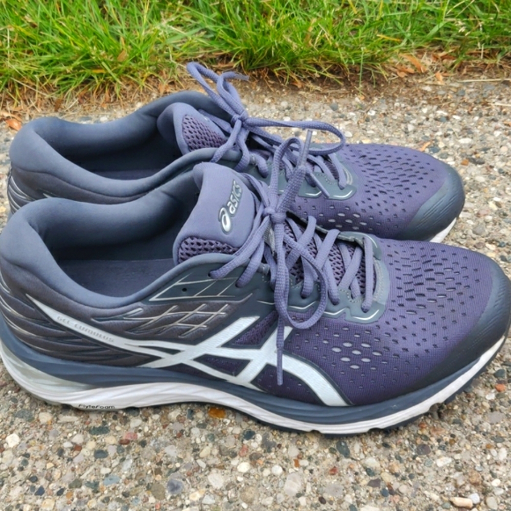 Asics Gel Cumulus 21 Men's size 13 Gray/white